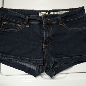 Size 11 Indigo Rein Dark Blue Denim Shorts